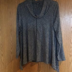 Jones New York size 1x black and gray tunic top